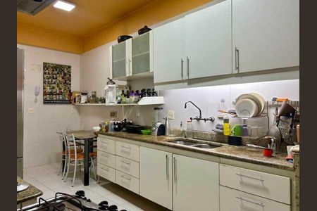 Apartamento à venda com 132m², 3 quartos e 1 vaga