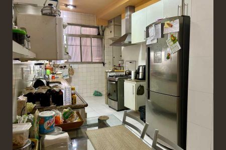 Apartamento à venda com 132m², 3 quartos e 1 vaga