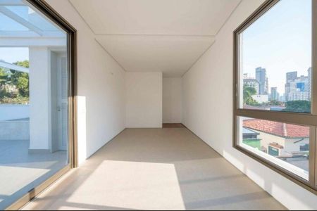 Casa à venda com 3 quartos, 420m² em Vila Nova Conceição, São Paulo