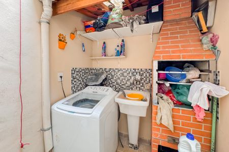 Casa à venda com 79m², 2 quartos e sem vaga Casa à venda com 79m², 2 quartos e sem vagaÁrea de Serviço e Churrasqueira