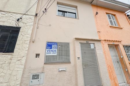 Casa à venda com 79m², 2 quartos e sem vaga Casa à venda com 79m², 2 quartos e sem vagaFachada