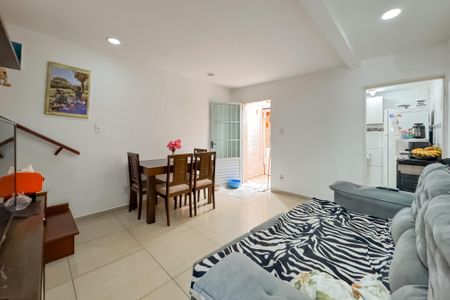 Casa à venda com 79m², 2 quartos e sem vaga Casa à venda com 79m², 2 quartos e sem vagaSala 1