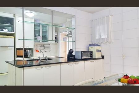 Apartamento à venda com 224m², 3 quartos e 4 vagas