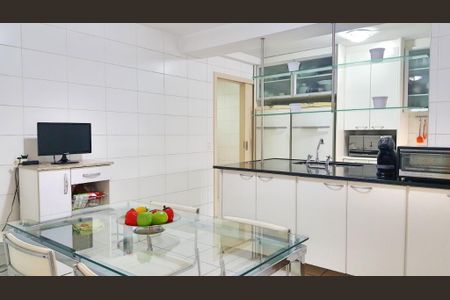 Apartamento à venda com 224m², 3 quartos e 4 vagas