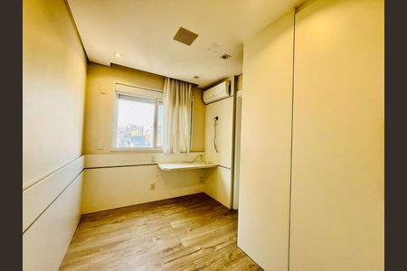Apartamento à venda com 2 quartos, 134m² em Vila Olímpia, São Paulo