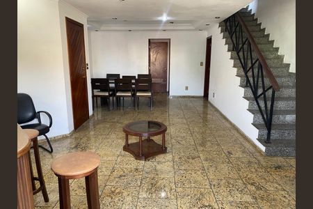 Casa à venda com 3 quartos, 214m² em Vila Prudente, São Paulo