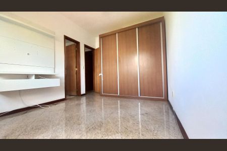 Apartamento à venda com 81m², 2 quartos e 1 vaga