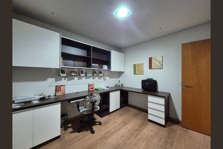 Apartamento à venda com 312m², 4 quartos e 4 vagas