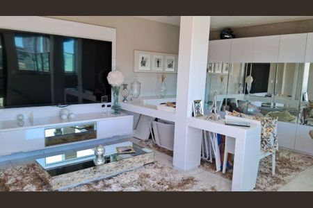 Apartamento à venda com 3 quartos, 209m² em Serra, Belo Horizonte