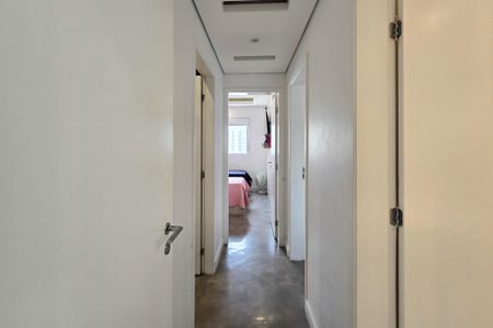Apartamento à venda com 123m², 3 quartos e 2 vagas Apartamento à venda com 123m², 3 quartos e 2 vagasCorredor