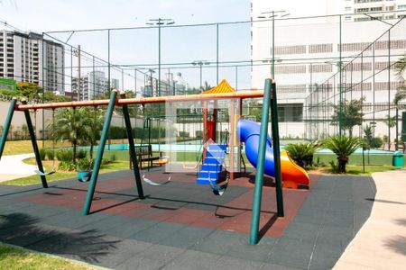 Apartamento à venda com 123m², 3 quartos e 2 vagas Apartamento à venda com 123m², 3 quartos e 2 vagasÁrea comum - Playground