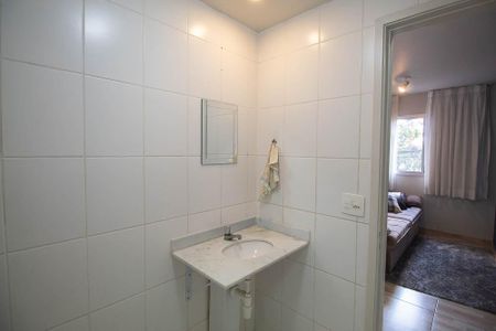 Apartamento à venda com 63m², 2 quartos e 1 vaga Apartamento à venda com 63m², 2 quartos e 1 vagaBanheiro Social