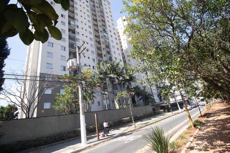 Apartamento à venda com 63m², 2 quartos e 1 vaga Apartamento à venda com 63m², 2 quartos e 1 vagaFachada