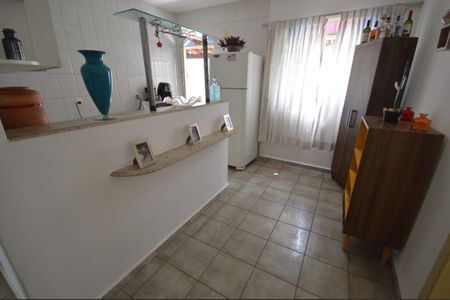Casa à venda com 3 quartos, 360m² em São João Batista, Belo Horizonte