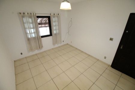 Sala de casa para alugar com 2 quartos, 75m² em Jardim das Industrias, São José dos Campos