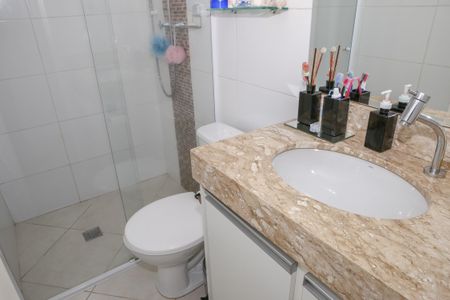 Apartamento à venda com 70m², 3 quartos e 2 vagas Apartamento à venda com 70m², 3 quartos e 2 vagasBanheiro Social