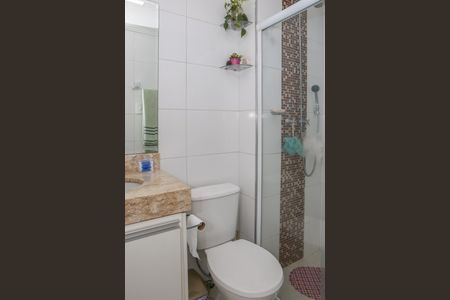 Apartamento à venda com 70m², 3 quartos e 2 vagas Apartamento à venda com 70m², 3 quartos e 2 vagasBanheiro da Suíte