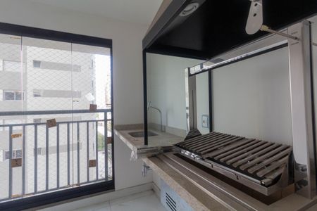 Apartamento à venda com 80m², 2 quartos e 1 vaga Apartamento à venda com 80m², 2 quartos e 1 vagaVaranda