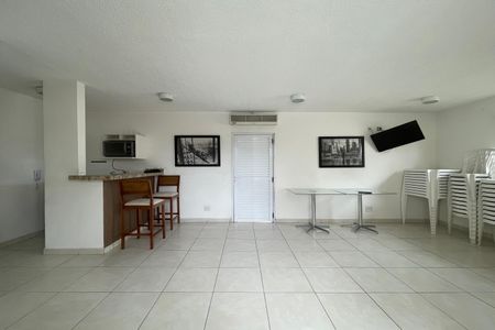 Apartamento à venda com 64m², 3 quartos e 1 vaga Apartamento à venda com 64m², 3 quartos e 1 vagaÁrea Comum - Salão de Festas