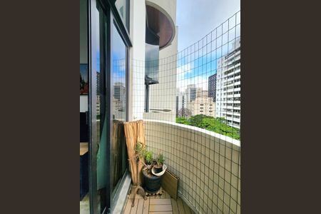 Apartamento à venda com 78m², 2 quartos e 1 vaga Apartamento à venda com 78m², 2 quartos e 1 vagaVaranda