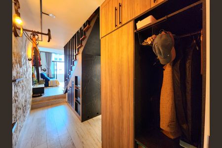 Apartamento à venda com 78m², 2 quartos e 1 vaga Apartamento à venda com 78m², 2 quartos e 1 vagaCorredor