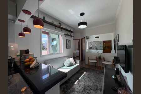 Sala de apartamento à venda com 2 quartos, 79m² em Vila Scarpelli, Santo André