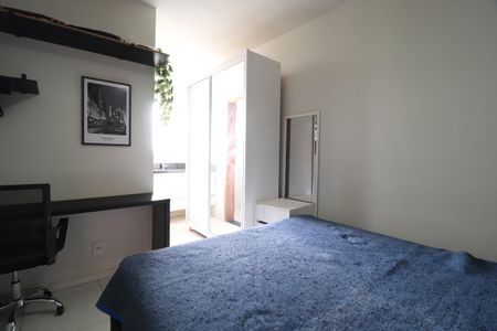 Suíte de apartamento para alugar com 1 quarto, 45m² em Presidente Roosevelt, Uberlândia