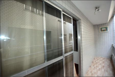 Apartamento para alugar com 60m², 2 quartos e 1 vaga Apartamento para alugar com 60m², 2 quartos e 1 vagaVaranda