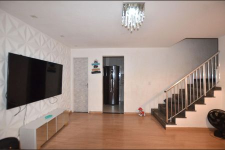 Sala de apartamento para alugar com 2 quartos, 60m² em Ramos, Rio de Janeiro