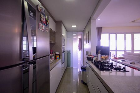 Apartamento à venda com 96m², 2 quartos e 2 vagas Apartamento à venda com 96m², 2 quartos e 2 vagasCozinha