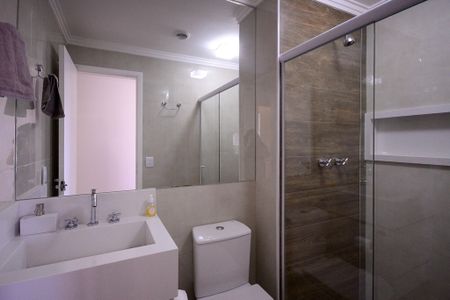 Apartamento à venda com 96m², 2 quartos e 2 vagas Apartamento à venda com 96m², 2 quartos e 2 vagasBanheiro Social