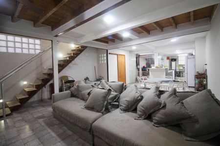 Sala de casa à venda com 4 quartos, 160m² em Pinheiros, São Paulo