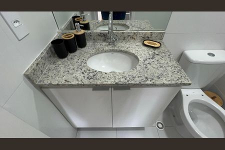 Studio para alugar com 27m², 1 quarto e sem vaga Studio para alugar com 27m², 1 quarto e sem vagaBanheiro da Suíte