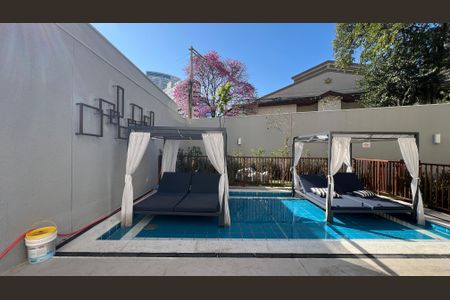 Studio para alugar com 27m², 1 quarto e sem vaga Studio para alugar com 27m², 1 quarto e sem vagaPiscina