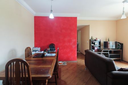 Apartamento à venda com 67m², 2 quartos e 1 vagaSala 