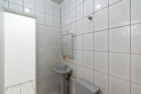 Casa à venda com 80m², 2 quartos e 1 vaga Casa à venda com 80m², 2 quartos e 1 vagaBanheiro