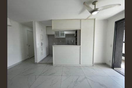 Sala de apartamento à venda com 3 quartos, 70m² em Ferreira, São Paulo