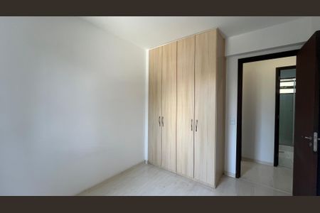 Apartamento à venda com 80m², 3 quartos e 2 vagasQuarto 2