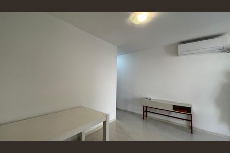 Apartamento à venda com 80m², 3 quartos e 2 vagasCozinha