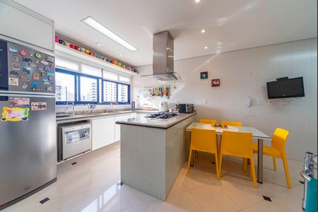 Apartamento à venda com 209m², 4 quartos e 4 vagas Apartamento à venda com 209m², 4 quartos e 4 vagasCopa e Cozinha