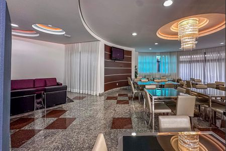 Apartamento à venda com 209m², 4 quartos e 4 vagas Apartamento à venda com 209m², 4 quartos e 4 vagasÁrea comum - Salão de festas