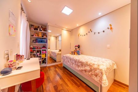 Apartamento à venda com 209m², 4 quartos e 4 vagas Apartamento à venda com 209m², 4 quartos e 4 vagasQuarto 2