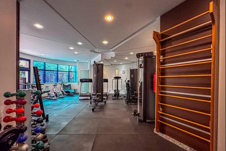 Apartamento à venda com 209m², 4 quartos e 4 vagas Apartamento à venda com 209m², 4 quartos e 4 vagasÁrea comum - Academia