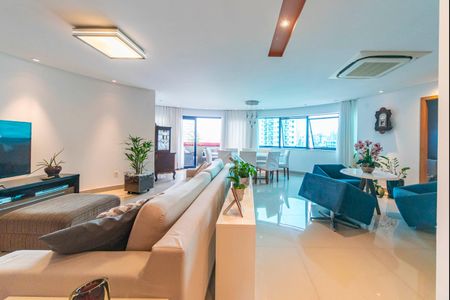 Apartamento à venda com 209m², 4 quartos e 4 vagas Apartamento à venda com 209m², 4 quartos e 4 vagasSala