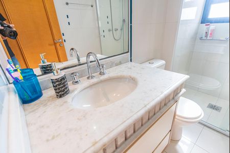 Apartamento à venda com 209m², 4 quartos e 4 vagas Apartamento à venda com 209m², 4 quartos e 4 vagasBanheiro do Quarto 4