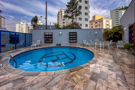 Apartamento à venda com 209m², 4 quartos e 4 vagas Apartamento à venda com 209m², 4 quartos e 4 vagasÁrea comum - Piscina