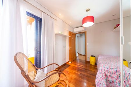 Apartamento à venda com 209m², 4 quartos e 4 vagas Apartamento à venda com 209m², 4 quartos e 4 vagasQuarto 4