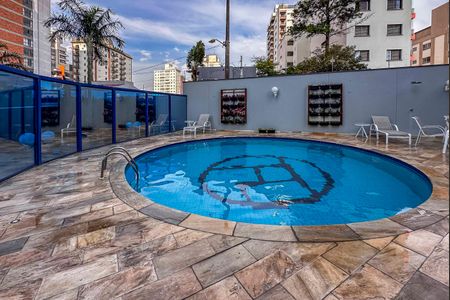 Apartamento à venda com 209m², 4 quartos e 4 vagas Apartamento à venda com 209m², 4 quartos e 4 vagasÁrea comum - Piscina