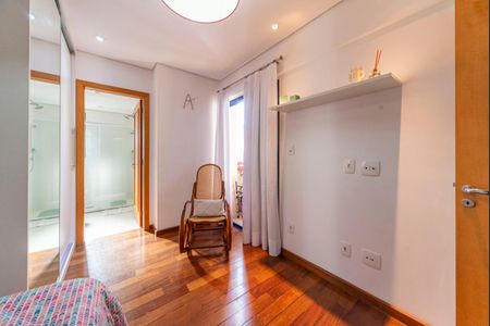 Apartamento à venda com 209m², 4 quartos e 4 vagas Apartamento à venda com 209m², 4 quartos e 4 vagasQuarto 4