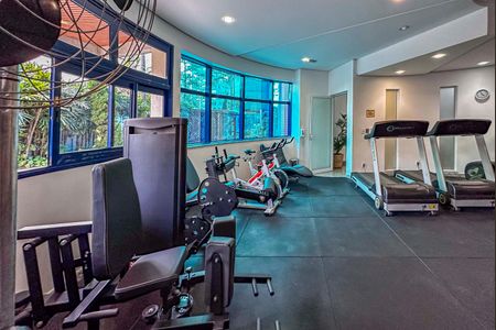 Apartamento à venda com 209m², 4 quartos e 4 vagas Apartamento à venda com 209m², 4 quartos e 4 vagasÁrea comum - Academia